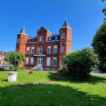 Studio En Rez-De-Chaussee - Le Petit Chateau Avesnois - Tv - Wifi - Logement Entier Avesnes-sur-Helpe Exterior foto