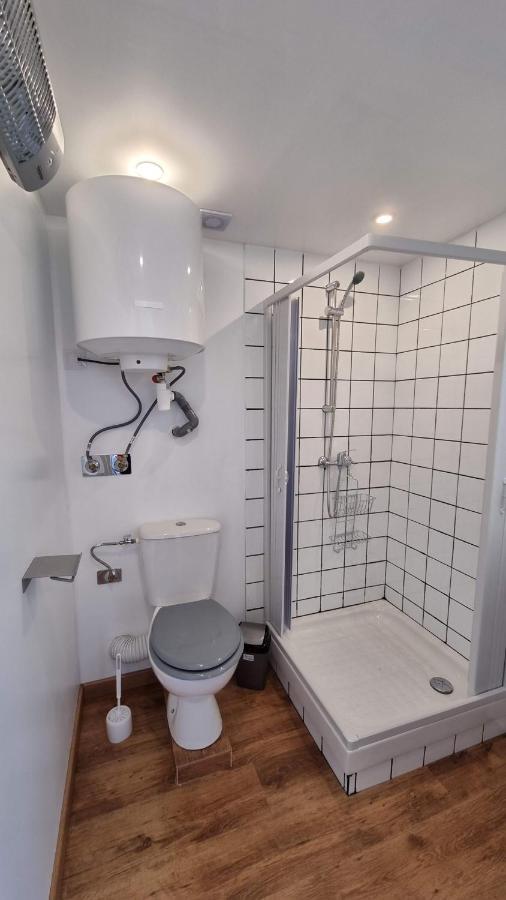 Studio En Rez-De-Chaussee - Le Petit Chateau Avesnois - Tv - Wifi - Logement Entier Avesnes-sur-Helpe Exterior foto