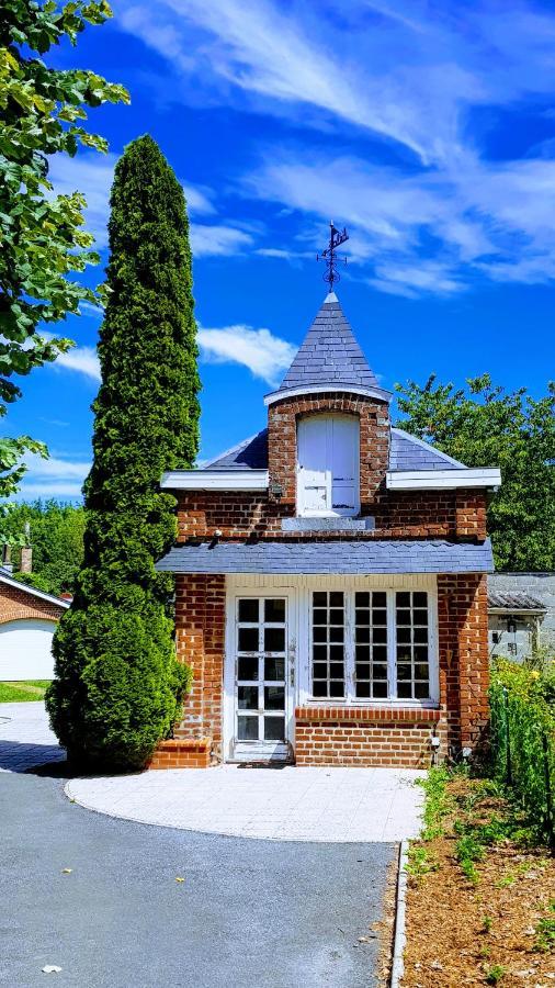 Studio En Rez-De-Chaussee - Le Petit Chateau Avesnois - Tv - Wifi - Logement Entier Avesnes-sur-Helpe Exterior foto